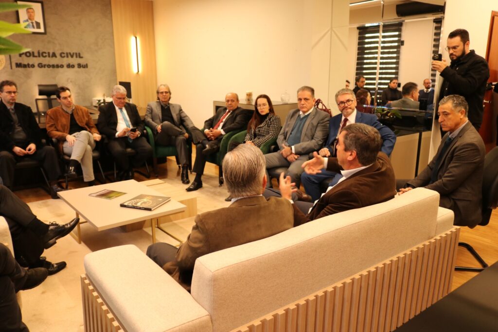 ADEPOL-MS participa da visita do Governador do Estado de Mato Grosso do Sul ao Delegado-Geral da Polícia Civil nesta quarta-feira