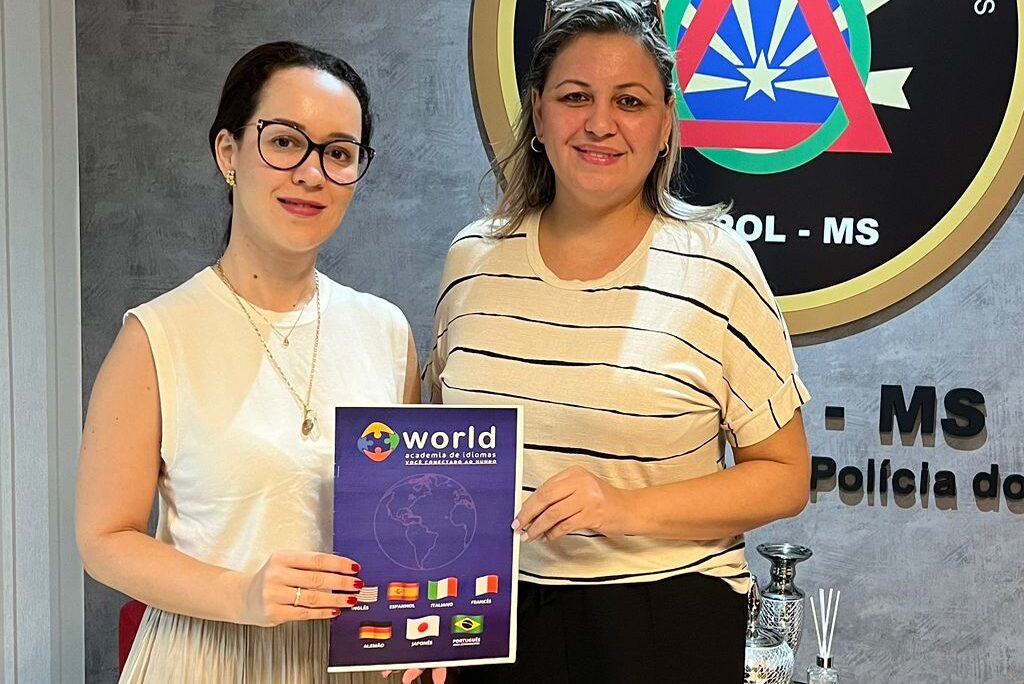 Adepol-MS firma convênio com a World Academia de idiomas