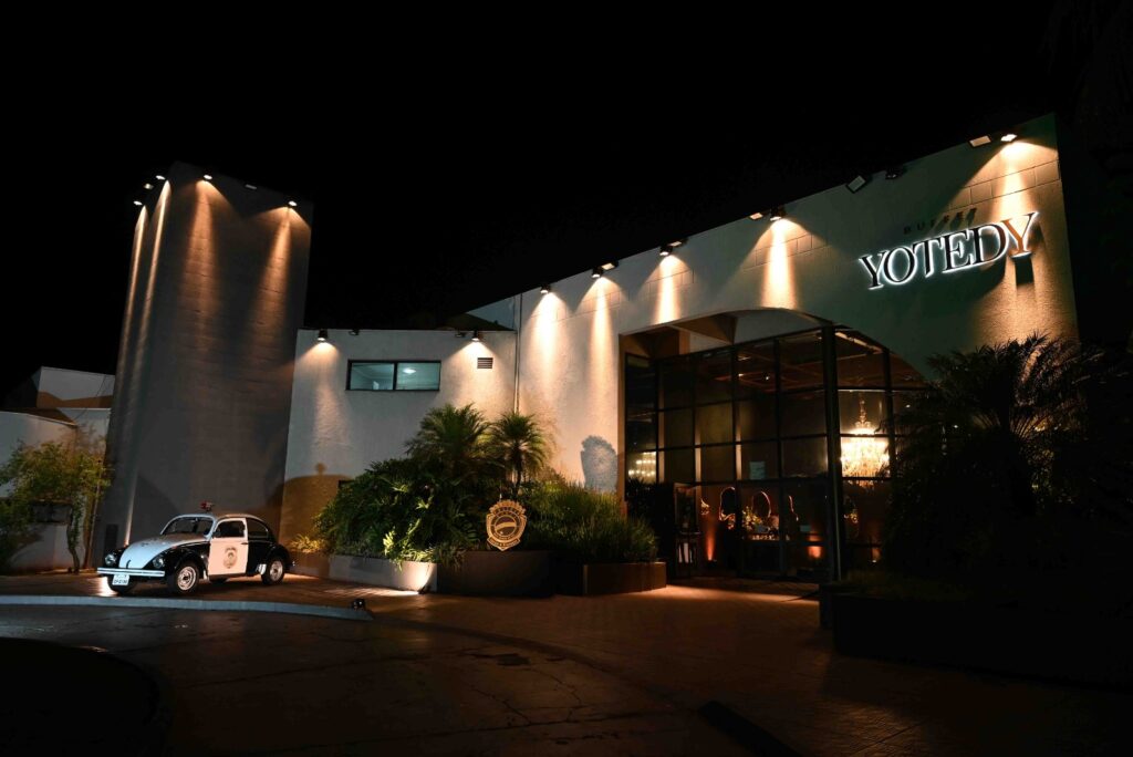 Baile da Adepol-MS celebra fim de ano com Show de Prêmios