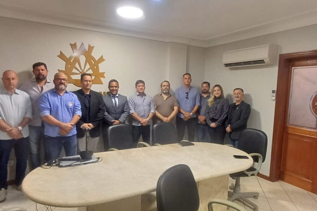 ADEPOL-MS RECEBE ENTIDADES DE CLASSE