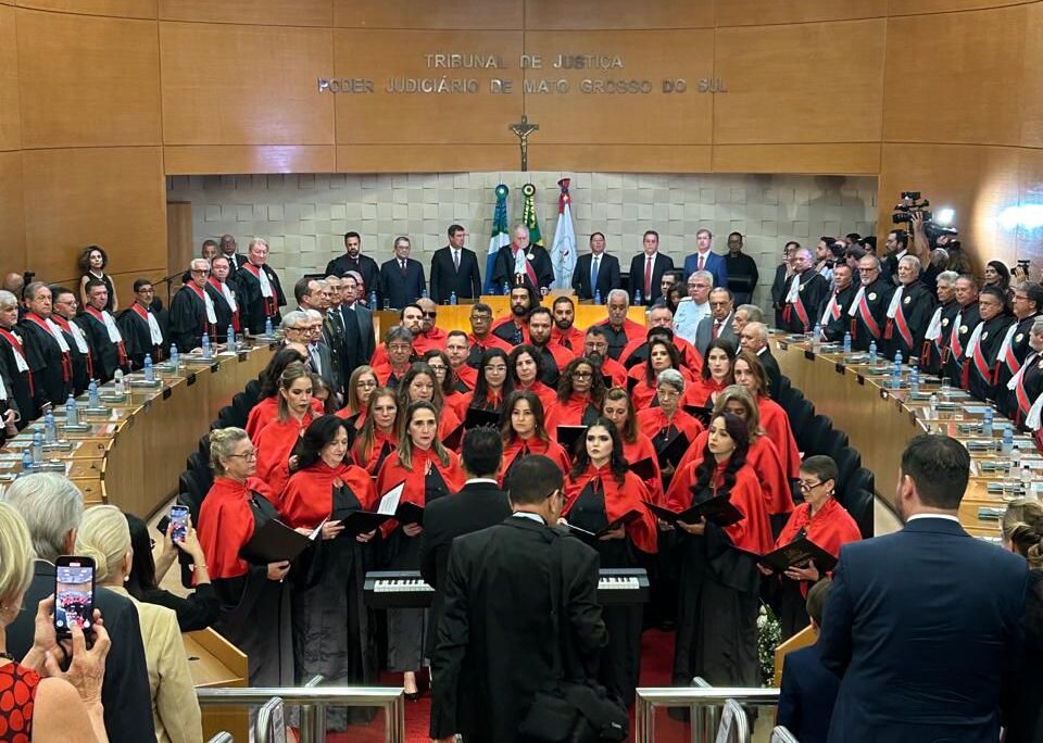 Presidente da Adepol-MS Delegado André Matsushita prestigia posse da nova Diretoria do TJMS