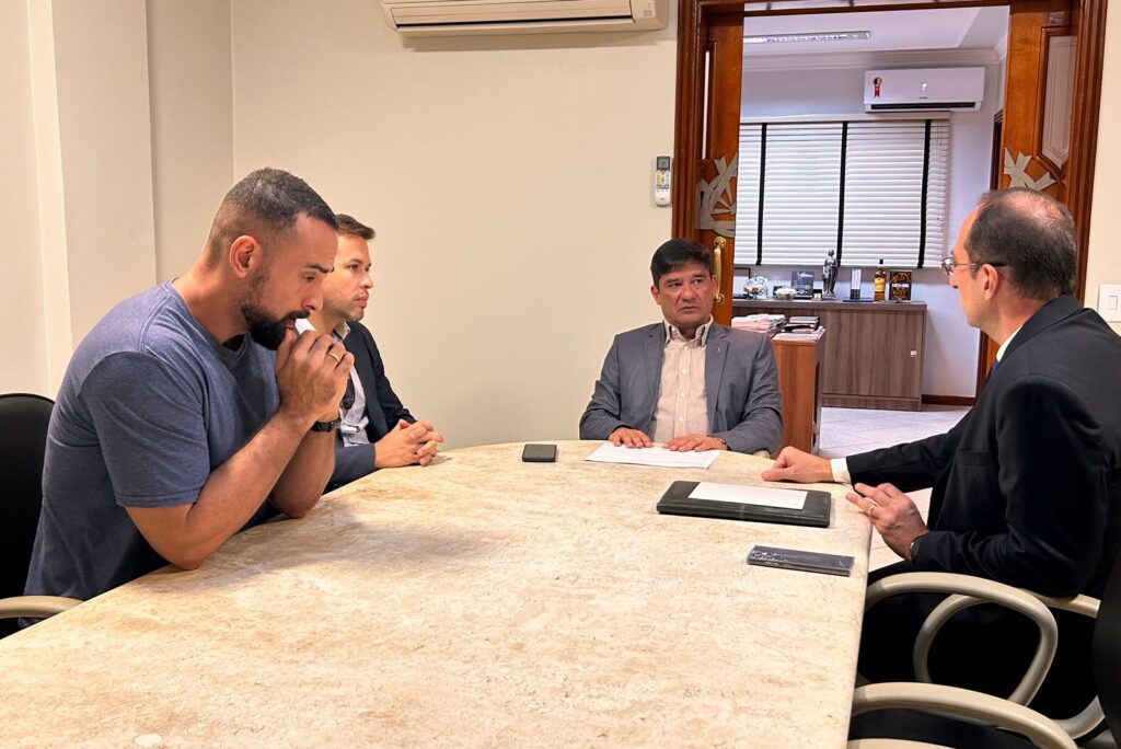 Adepol-MS recebe visita do Defensor Público Geral