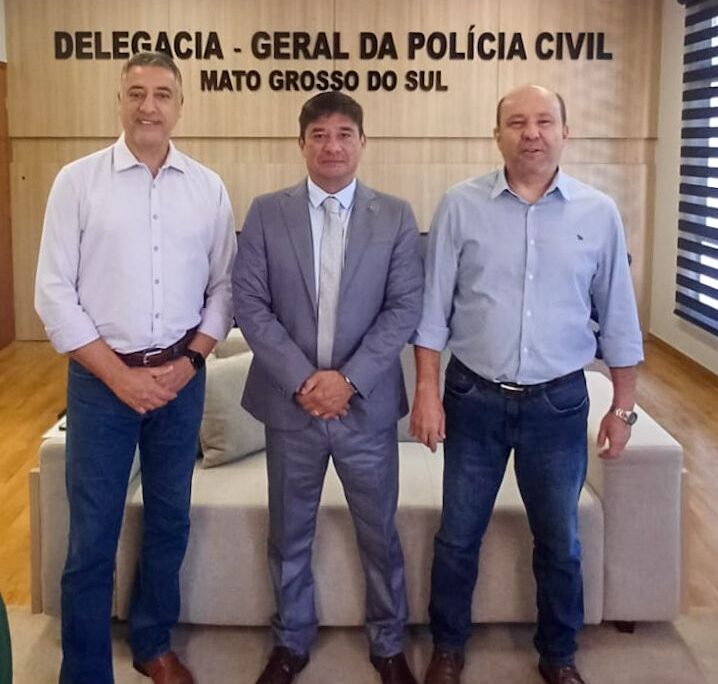 Presidente da Adepol-MS, Delegado André Matsushita, participa de reunião na DGPC