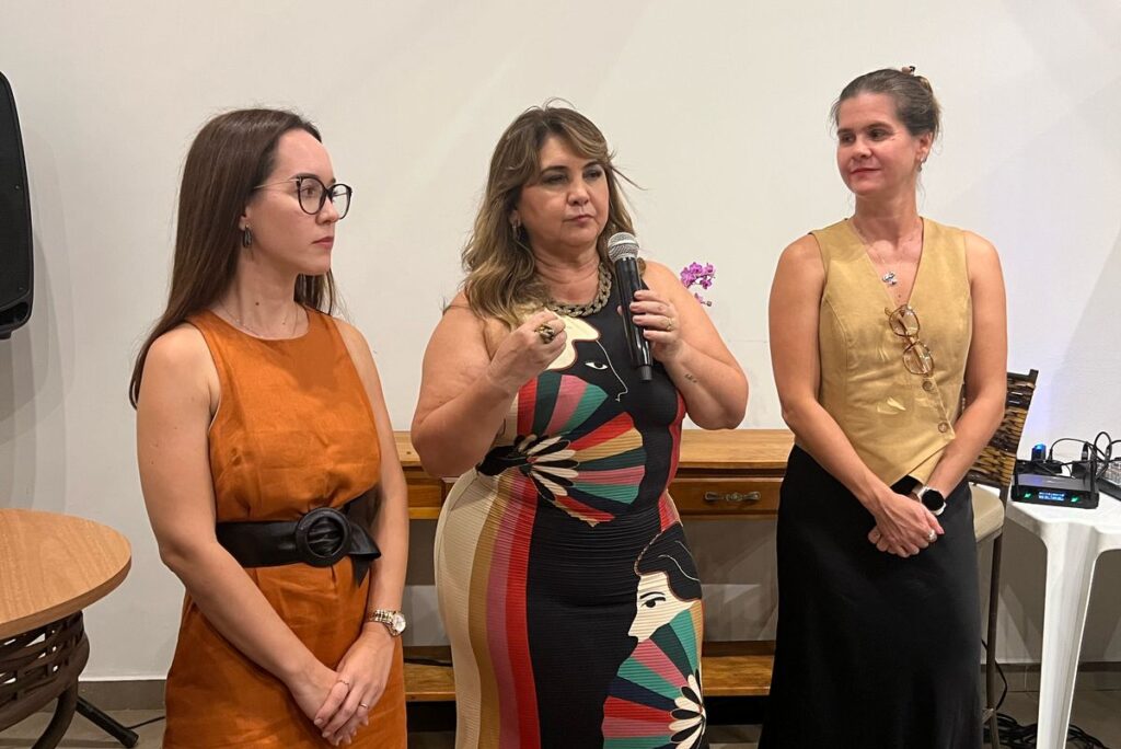 Delegadas palestram sobre Violência de Gênero e Sexual para profissionais da saúde