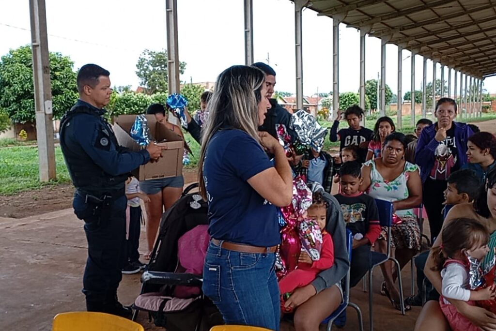 Adepol-MS participa da Páscoa Solidária na Vila Fernanda