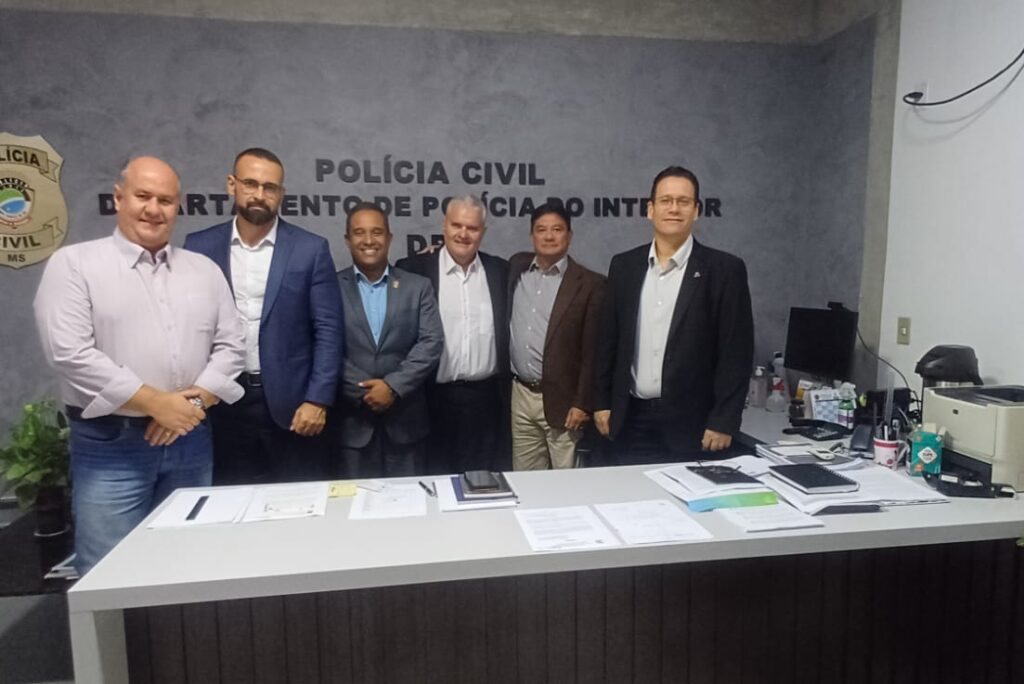 Adepol-MS e Sinpol-MS realizam visita institucional ao Departamento de Polícia do Interior